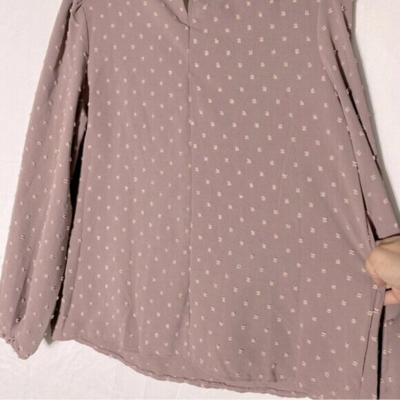 5/$25 Shein Nude Taupe Textured Dots Long Sleeve Blouse L - Picture 9 of 15